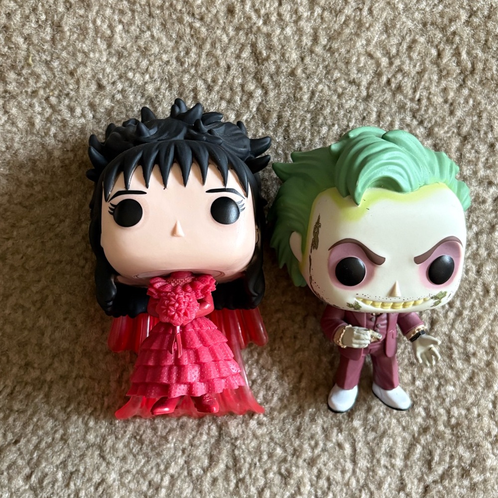 Bride Lydia & Groom Beetlejuice Funko Pop! Figures.